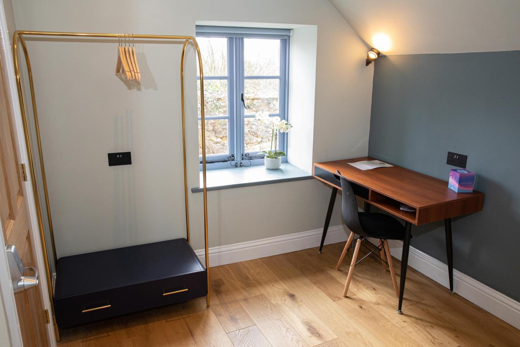 The Nog Inn Wincanton Room photo