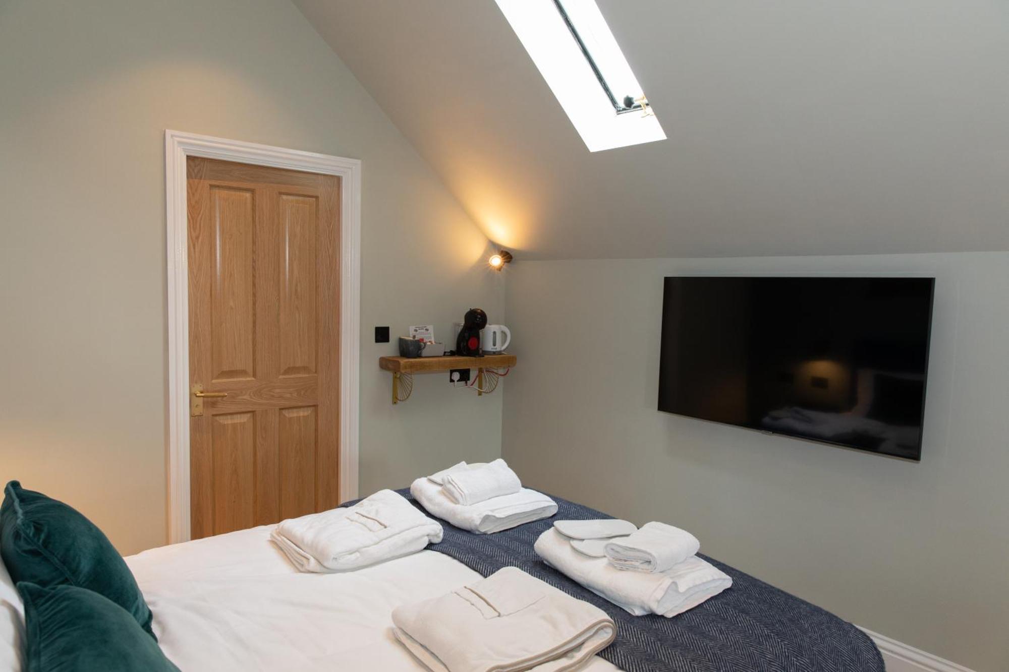 The Nog Inn Wincanton Room photo